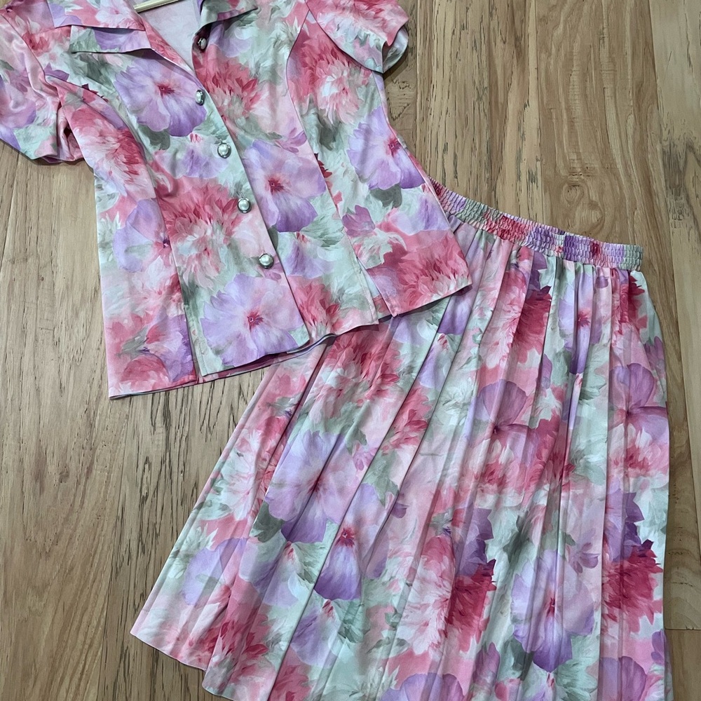 Vintage! Floral Blouse and Skirt Set